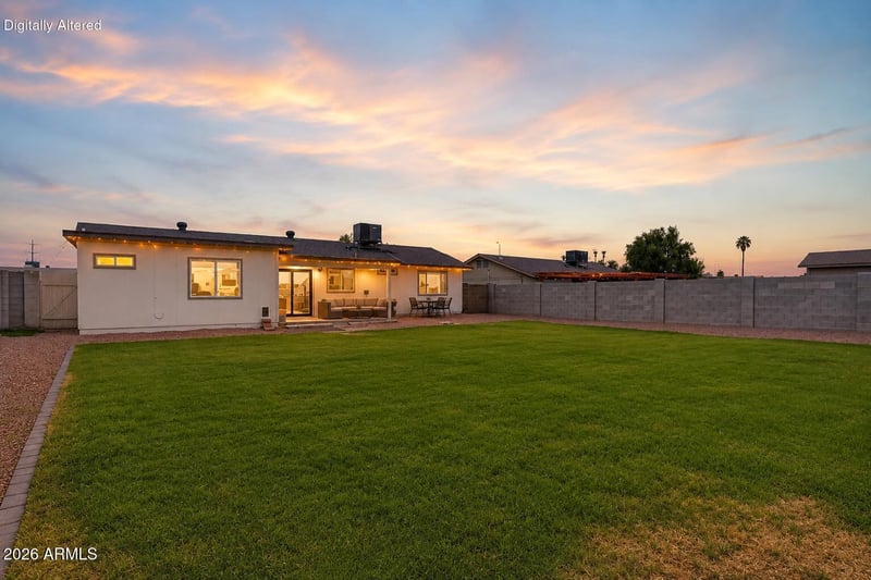 5709 S Roberts Rd, Tempe, AZ 85283
