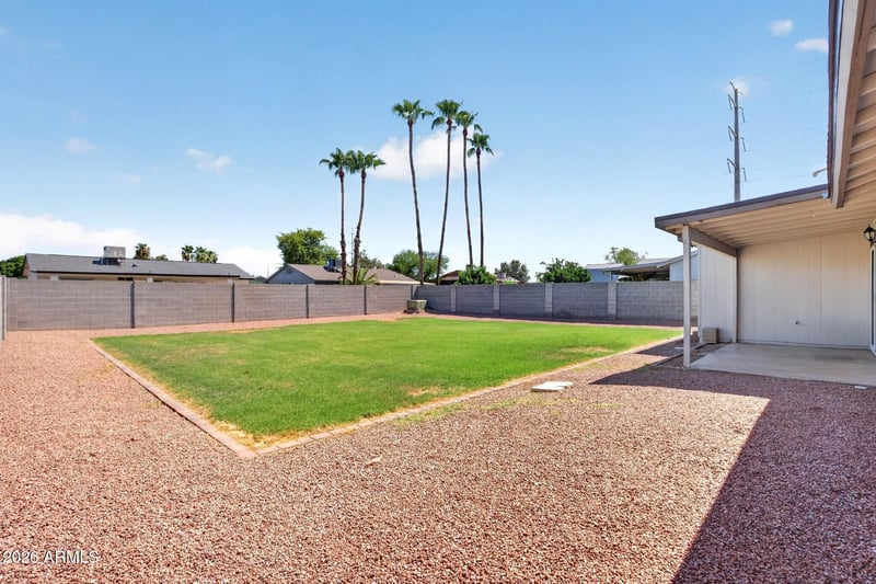 5709 S Roberts Rd, Tempe, AZ 85283
