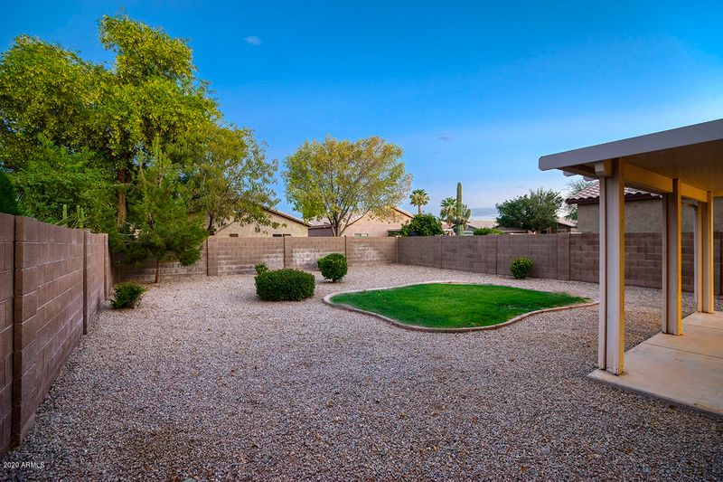 571 E Renegade Pl, San Tan Valley, AZ 85143