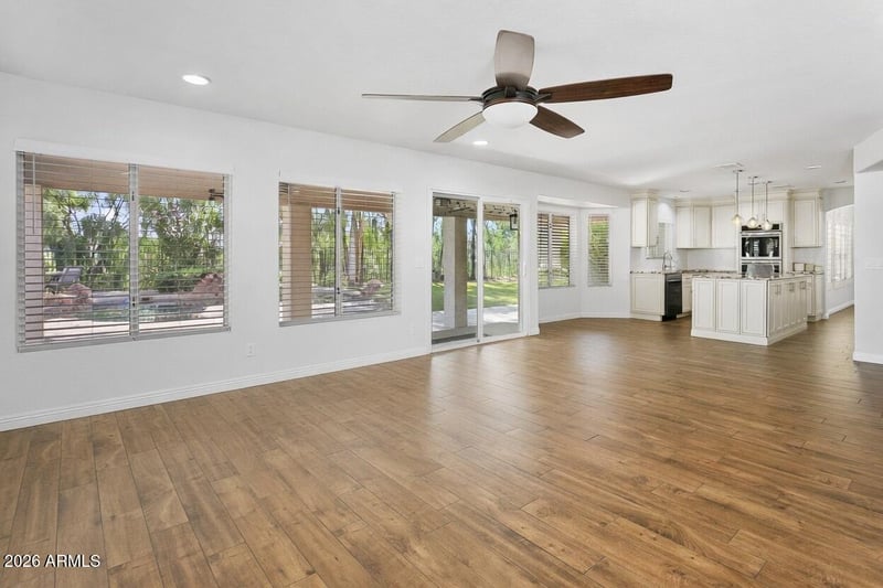 571 N Kingston St, Gilbert, AZ 85233