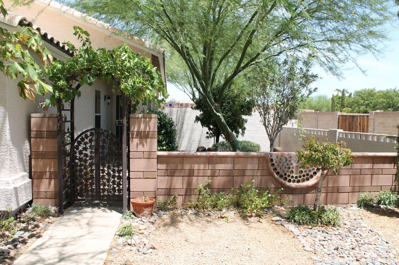 5710 W Cochise Dr, Glendale, AZ 85302