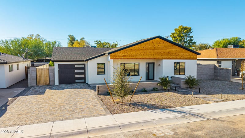 5712 11th Pl, Phoenix, AZ 85014