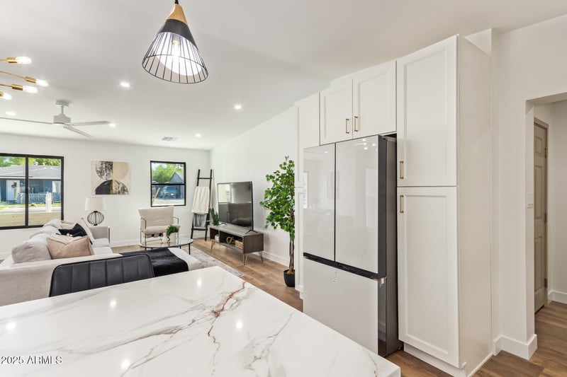 5712 11th Pl, Phoenix, AZ 85014