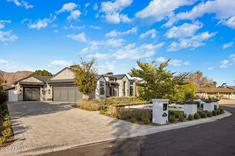 5712 E Calle Camelia --, Phoenix, AZ 85018