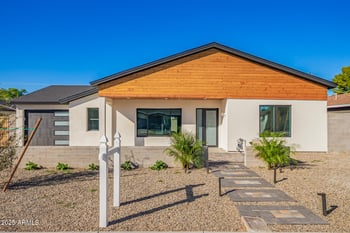 5712 N 11th Pl, Phoenix, AZ 85014