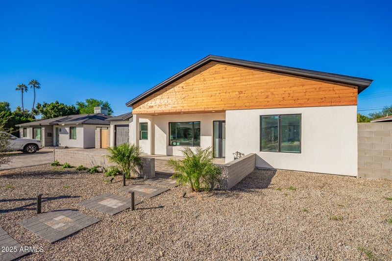 5712 N 11th Pl, Phoenix, AZ 85014