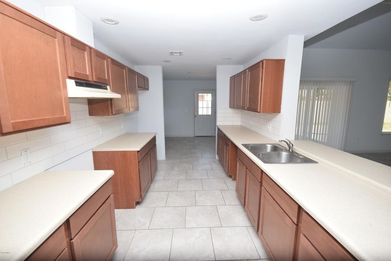 5712 W Monterosa St, Phoenix, AZ 85031
