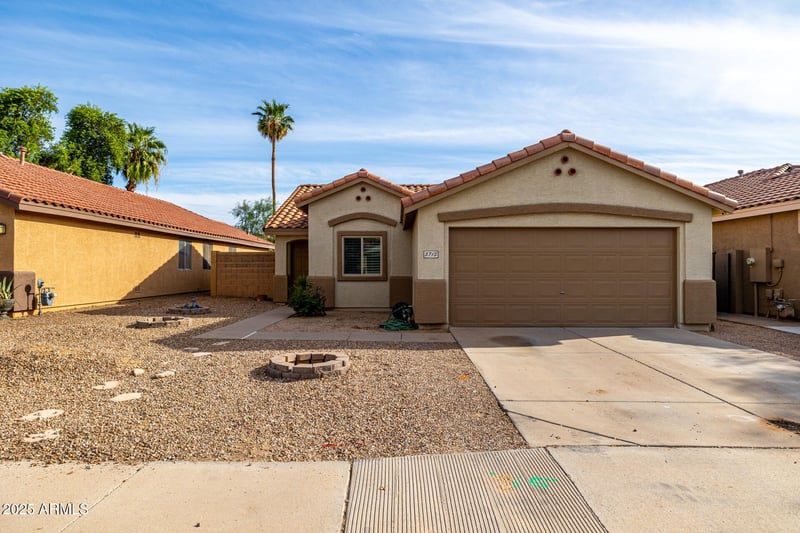 5713 E Florian Cir, Mesa, AZ 85206