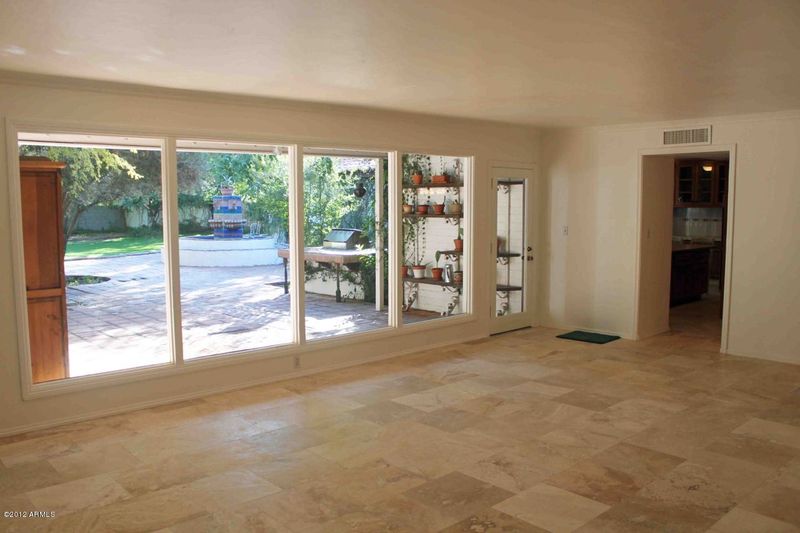 5713 N Solano Ln, Phoenix, AZ 85013