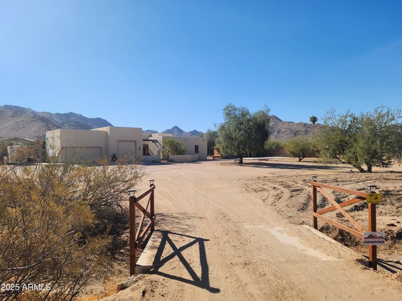 5713 Sun Dance Dr, Queen Creek, AZ 85142