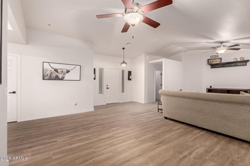 5715 105th Ln, Glendale, AZ 85307