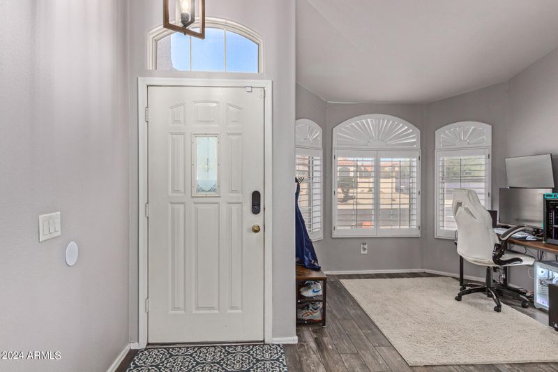 5717 W Cannon Dr, Glendale, AZ 85302