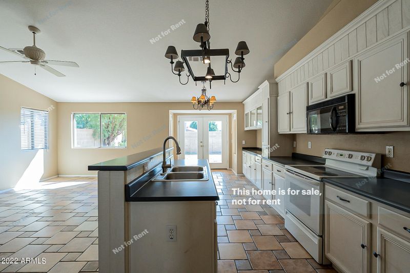 5719 E Jacaranda St, Mesa, AZ 85205
