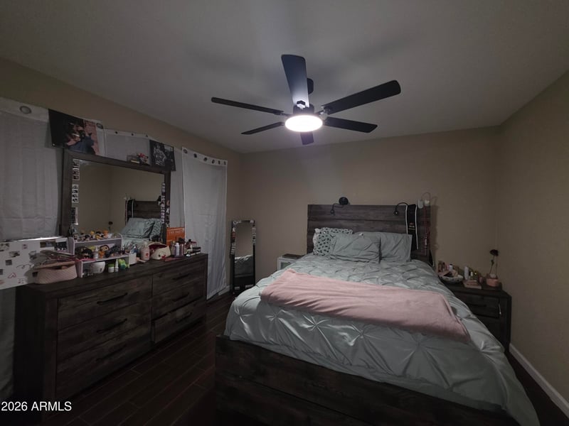 5719 44th Ln, Glendale, AZ 85301