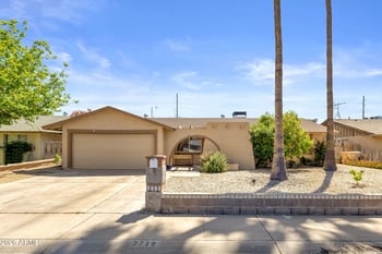 5719 Zoe Ella Way, Glendale, AZ 85306