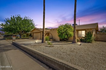 5719 Zoe Ella Way, Glendale, AZ 85306