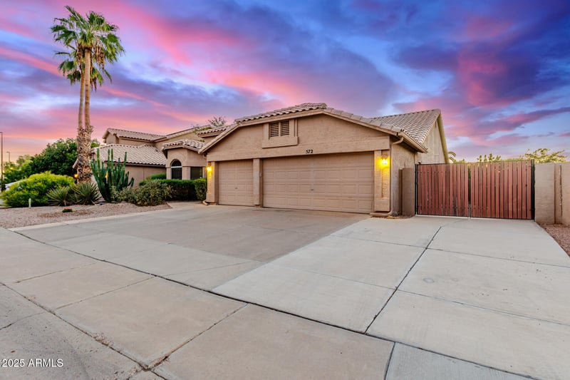 572 Kingston St, Gilbert, AZ 85233