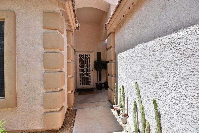 5720 E Jacaranda St, Mesa, AZ 85205