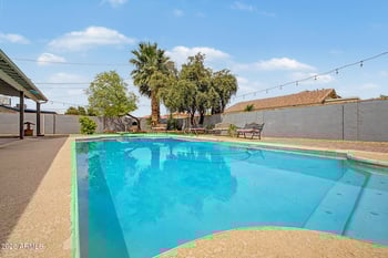 5720 Frier Dr, Glendale, AZ 85301