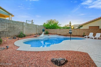 5721 Mariposa Grande Ln, Glendale, AZ 85310