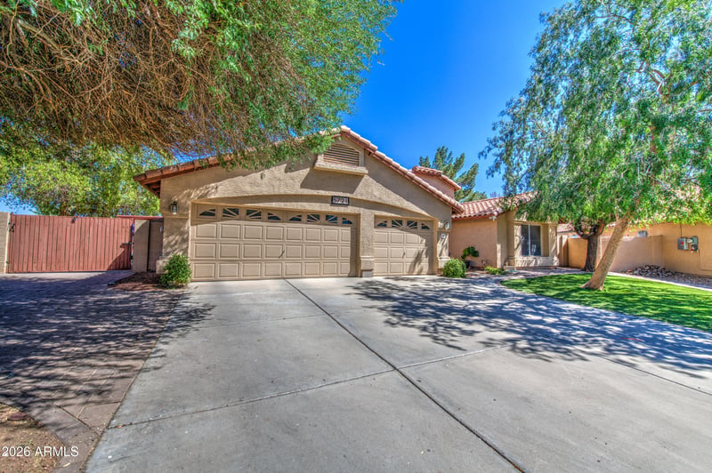 5721 W Ironwood Dr, Glendale, AZ 85302
