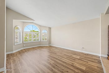 5721 Mariposa Grande Ln, Glendale, AZ 85310