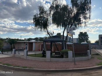 5722 34th Pl, Phoenix, AZ 85040
