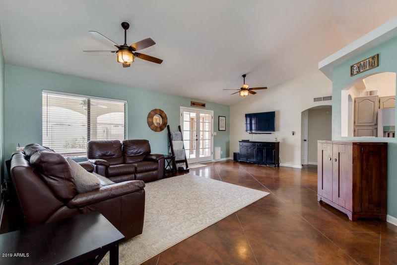 5722 E Ellis St, Mesa, AZ 85205