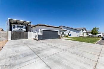 5722 Red Bird Ln, San Tan Valley, AZ 85140