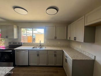 5723 44th Ln, Glendale, AZ 85301