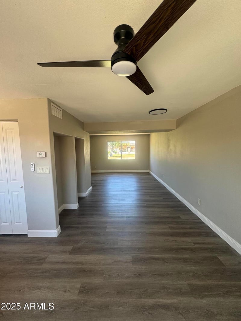 5723 44th Ln, Glendale, AZ 85301