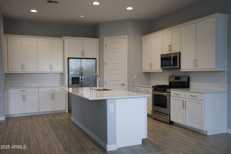 5723 Coyote Cy, Mesa, AZ 85212
