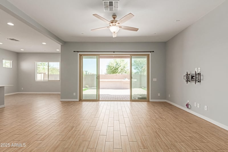 5723 Coyote Cy, Mesa, AZ 85212