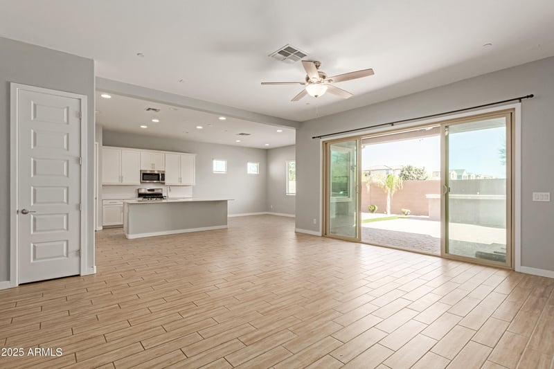 5723 Coyote Cy, Mesa, AZ 85212