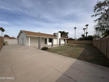 5723 Sunnyslope Ln, Glendale, AZ 85302
