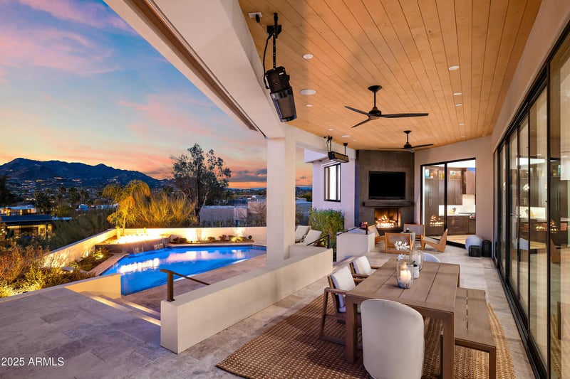 5724 Echo Canyon Dr, Phoenix, AZ 85018