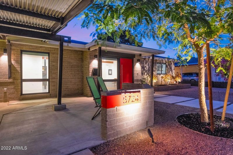 5724 N 14th St, Phoenix, AZ 85014