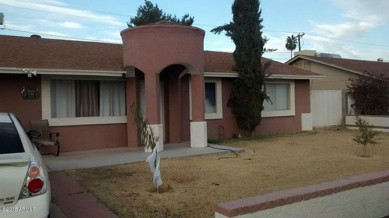 5724 W Avalon Dr, Phoenix, AZ 85031