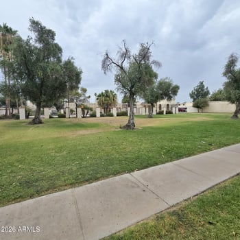 5725 44th Ln, Glendale, AZ 85301