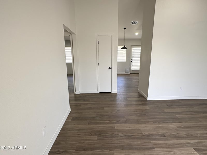 5725 N 68th Ave, Glendale, AZ 85303