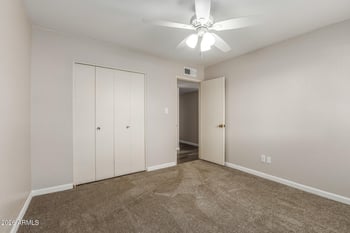 5726 Frier Dr, Glendale, AZ 85301