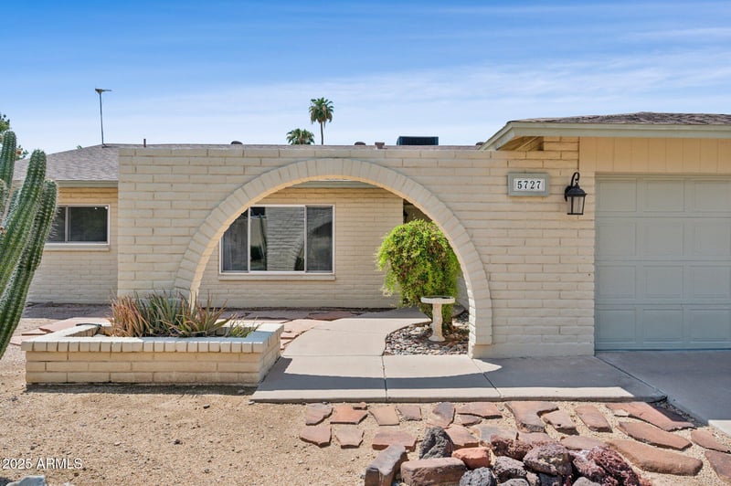 5727 Crocus Dr, Glendale, AZ 85306