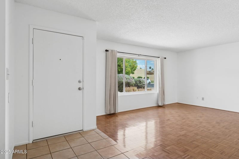 5727 Crocus Dr, Glendale, AZ 85306