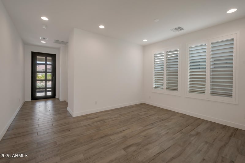 5727 Sayan St, Mesa, AZ 85215