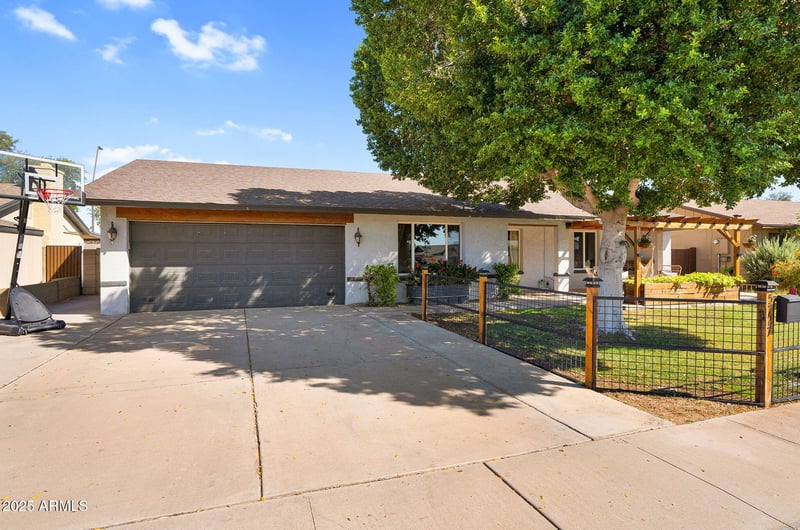5727 Siesta Ln, Tempe, AZ 85283