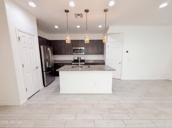5728 Raymond St, Phoenix, AZ 85043