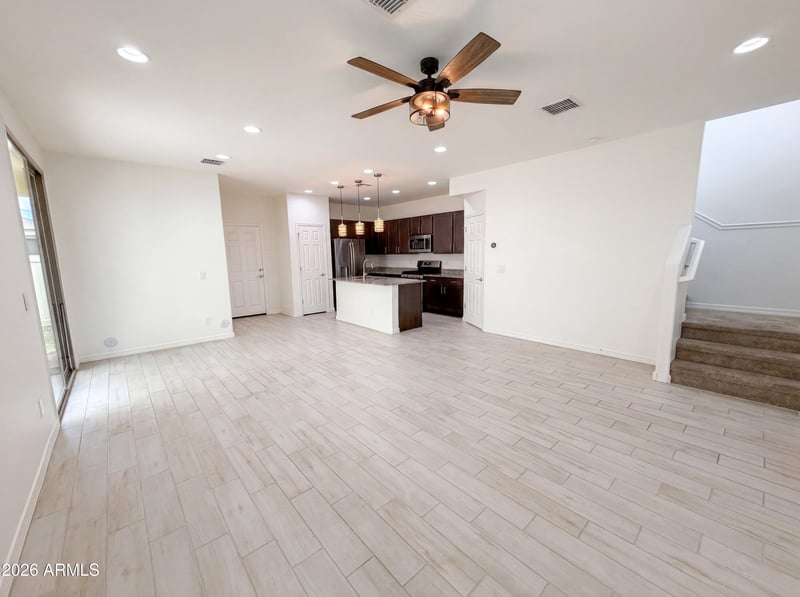 5728 W Raymond St, Phoenix, AZ 85043
