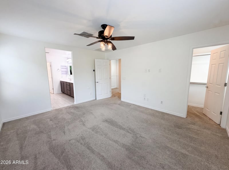 5728 W Raymond St, Phoenix, AZ 85043