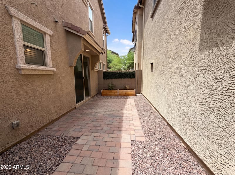 5728 W Raymond St, Phoenix, AZ 85043