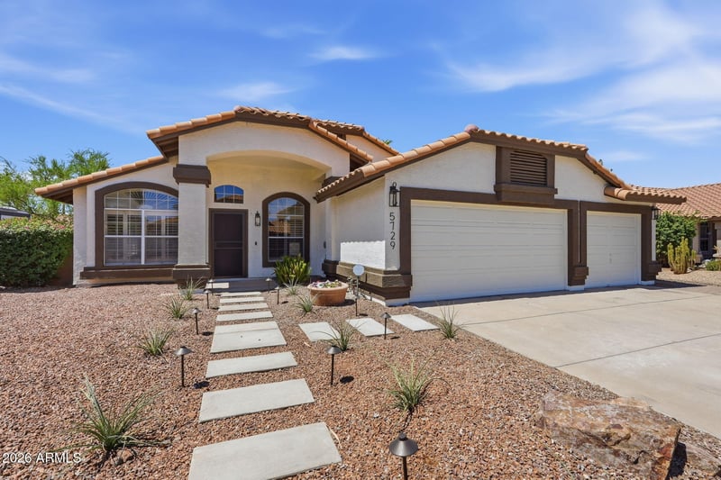 5729 E Gelding Dr, Scottsdale, AZ 85254